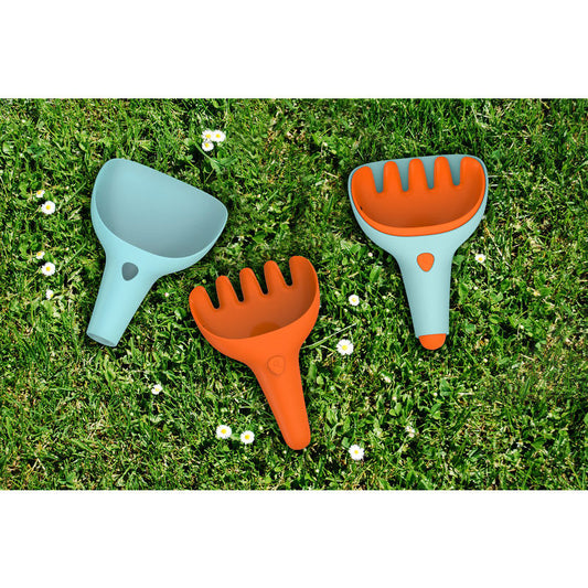 Quut Raki Sandspielzeug Rechen, Schaufel (blau, orange)