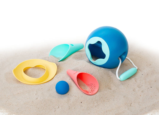 Quut Sandspielzeug Beach Set mit Mini Ballo, Cuppi, Shaper