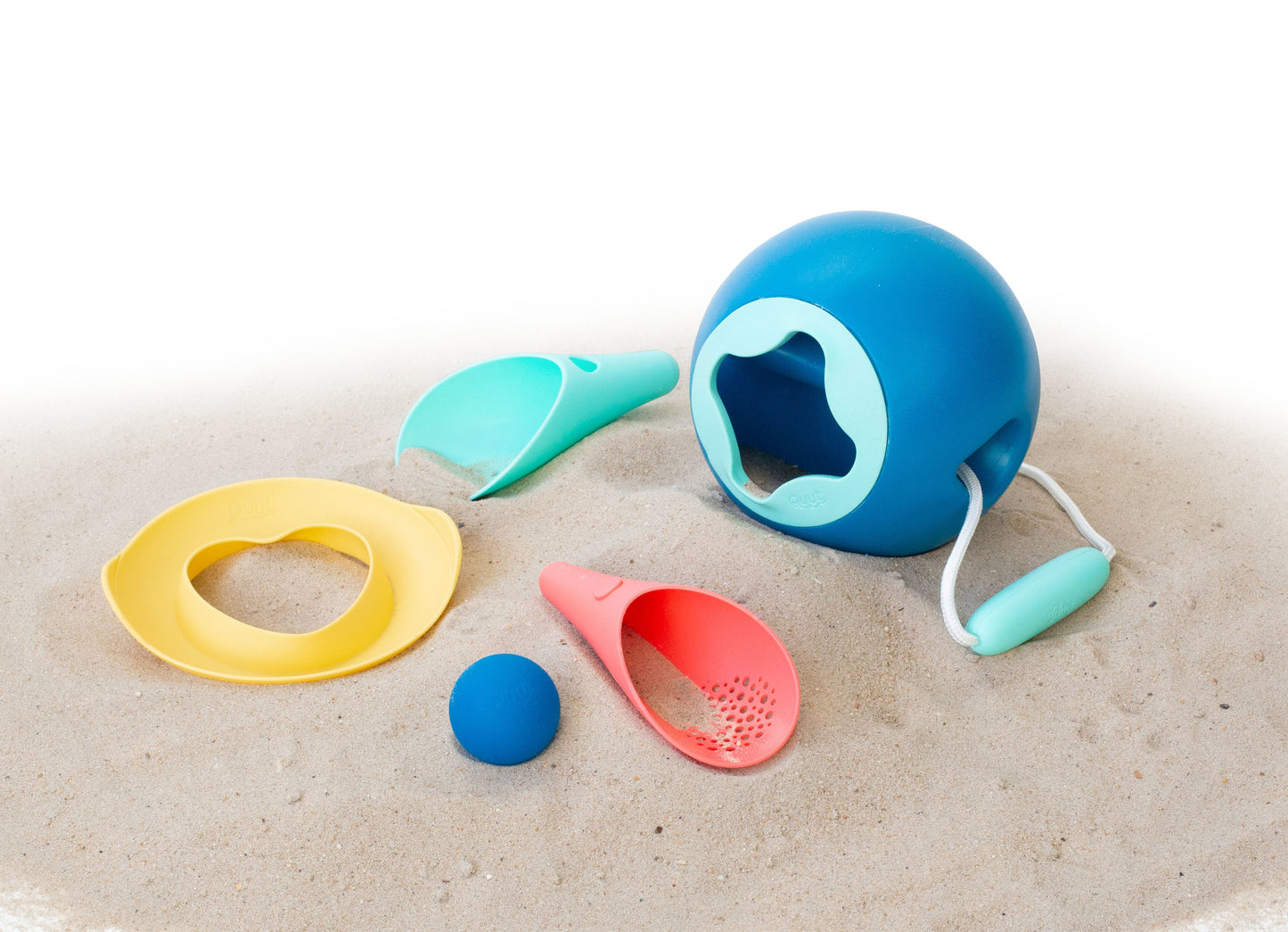 Quut Sandspielzeug Beach Set mit Mini Ballo, Cuppi, Shaper
